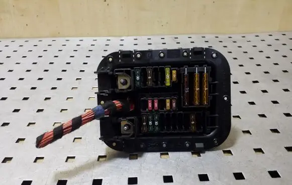 Mercedes-Benz GLC X253 C253 Fuse module A2225403150
