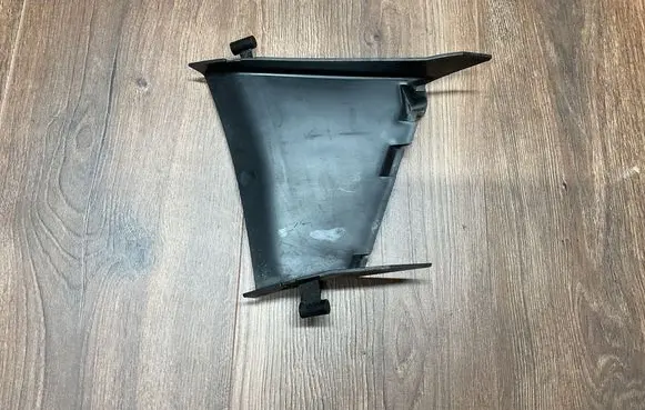 Audi A4 S4 B9 Front splash guards bracket 8w0121764