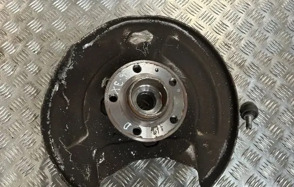 Volvo XC90 Rear wheel hub 31658320