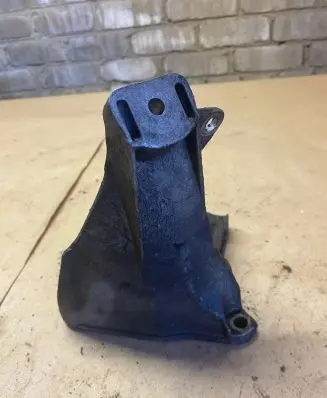 Audi A4 S4 B6 8E 8H Engine mounting bracket 8D0199308AB
