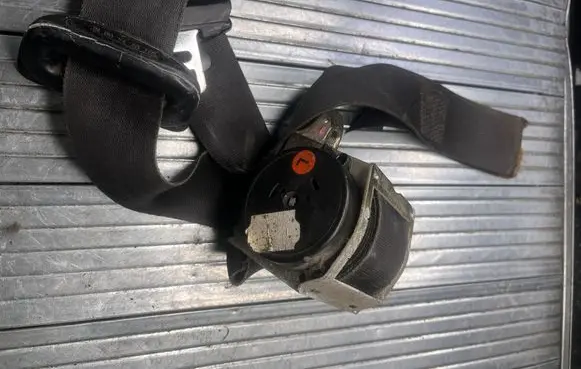 Mini One - Cooper R50 - 53 Front seatbelt 72111505914 531043300 1505914