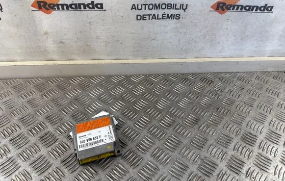 Audi A3 S3 8L Airbag control unit/module 0285001304