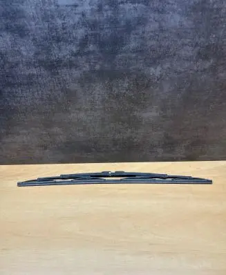 Volkswagen Golf IV Windshield/front glass wiper blade 