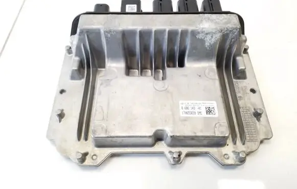 BMW 2 F45 Engine control unit/module 868614301 0261S18078