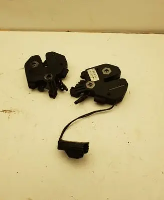 Volvo XC90 Engine bonnet/hood lock/catch 31218475 7890 31218474