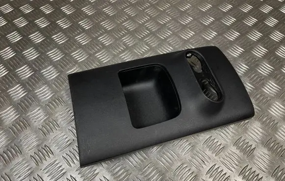 Hyundai Ioniq 5 Other center console (tunnel) element 84647GI000 84640GI000
