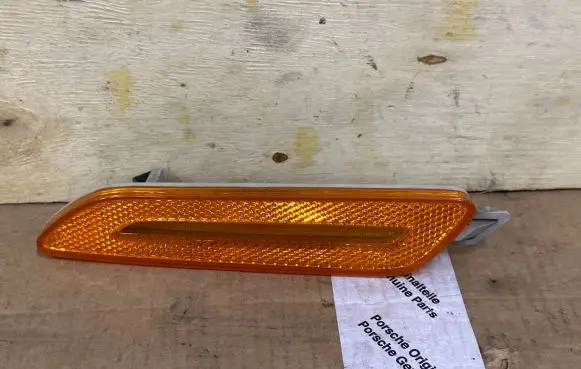 Porsche Panamera (971) Front reflector 971945061 2056100