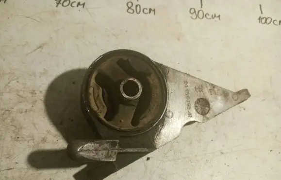 Opel Zafira B Engine mount bracket 24459755JR