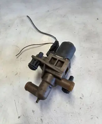 Mercedes-Benz Vito Viano W639 Coolant heater control valve 0018300684