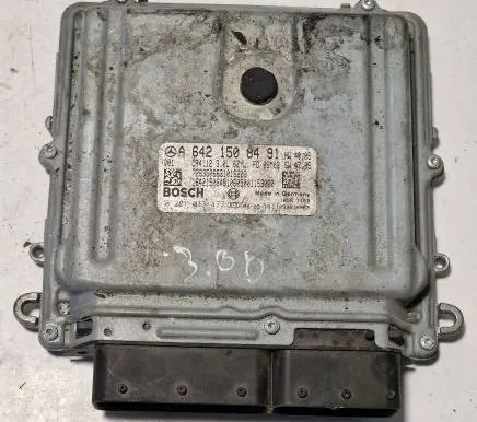 Mercedes-Benz E W211 Engine control unit/module A6421508491 1039S14063 0281013477