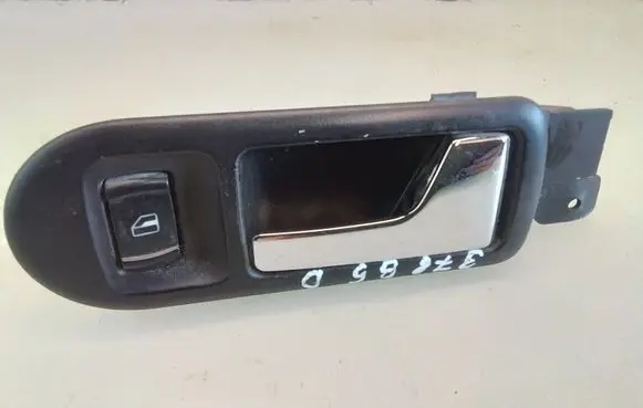 Volkswagen PASSAT B5 Front door interior handle 3B1837114