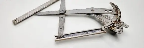 Volvo 340 - 360 Front door manual window regulator 