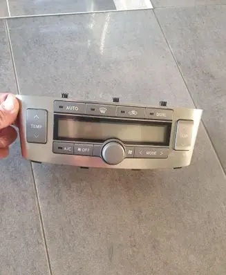 Toyota Avensis T250 Climate control unit 5590205050G 5D05164 5590005200