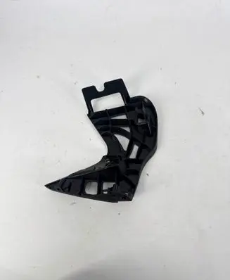 BMW 5 G30 G31 G38 Front bumper mounting bracket 7385348