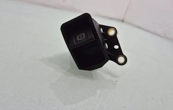 Toyota Avensis T270 Hand parking brake switch 