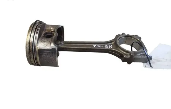 Volkswagen Golf V Piston with connecting rod 