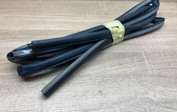 Mercedes-Benz S W222 Front door rubber seal MBW222FrontLeft