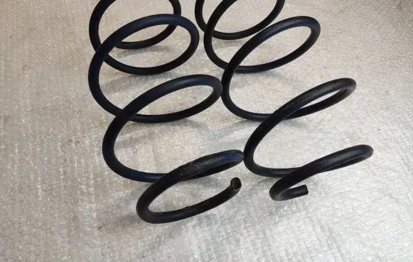 BMW 5 E39 Front coil spring 