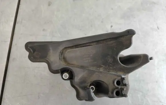 BMW 5 F10 F11 Vacuum air tank 11658512680 8512680