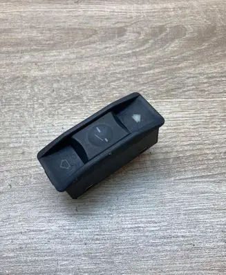 BMW 5 E34 Sunroof switch 1378862