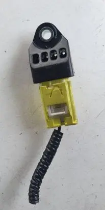 Lexus CT 200H Airbag deployment crash/impact sensor
