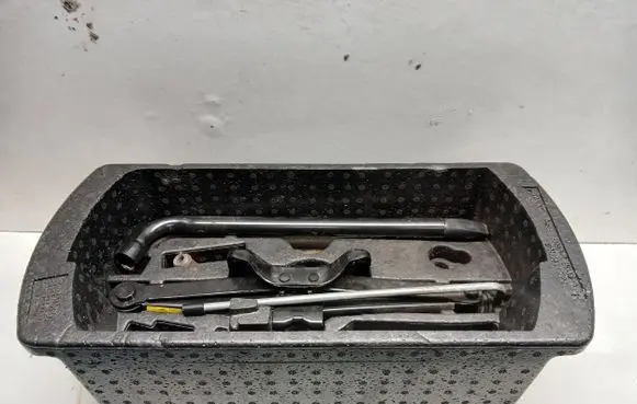 Jaguar S-Type Lift Jack 1R8A17080AF 1200J