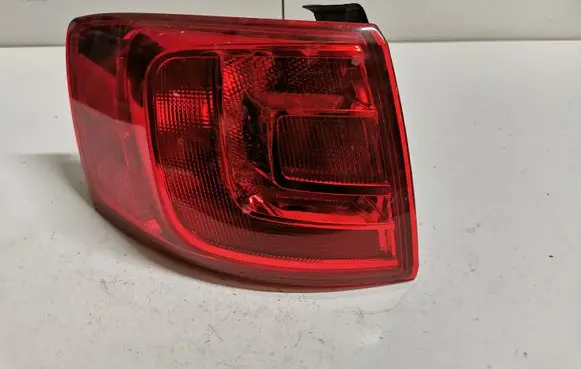 Volkswagen Jetta VI Rear/tail lights 5C6945095