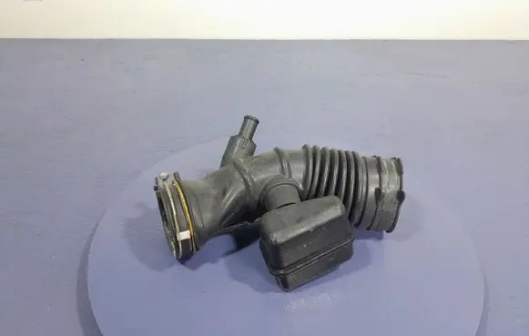 Toyota Corolla E10 Air intake hose/pipe 17893-F3010