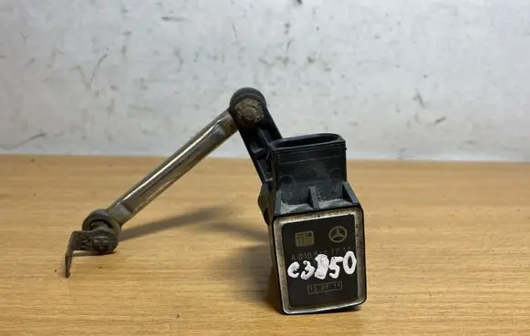 Mercedes-Benz S W220 Other devices A0105427717 C3950