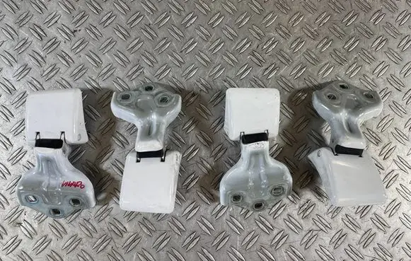 Opel Vivaro Loading door hinge set 9820029280
