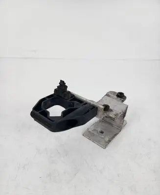 BMW 3 F30 F35 F31 Radiator mount bracket 7600540