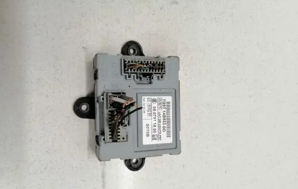 Ford Mondeo MK IV Door control unit/module 7G9T14B533GD 0507911800