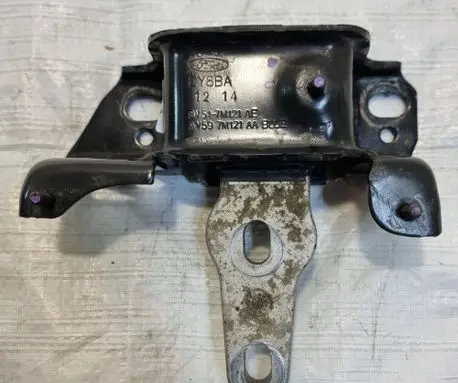 Ford Fiesta Gearbox mounting bracket 8V517M121AE