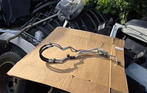 Chevrolet Volt II Oil cooling pipe 85136335
