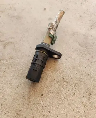 Nissan Qashqai Crankshaft speed sensor 055512B 0555