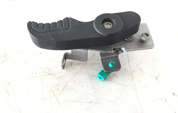 Rear door interior handle