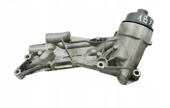 Opel Astra J Oil filter mounting bracket 