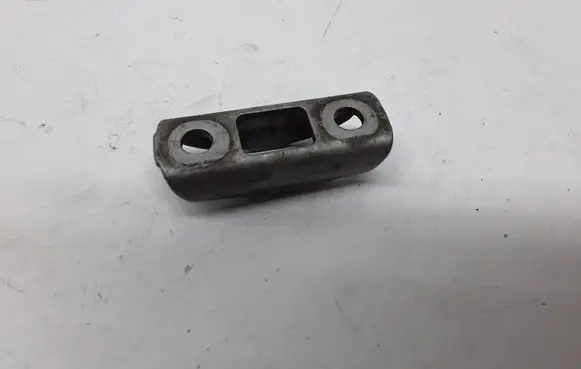 Jeep Cherokee Fuel Injector clamp holder