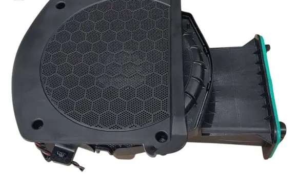 BMW X4 G02 Subwoofer speaker 6811926 65136811926