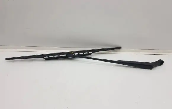 Porsche 911 997 Windshield/front glass wiper blade 996628028005 996628028