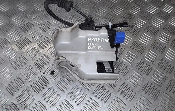 Volkswagen Phaeton Front door lock