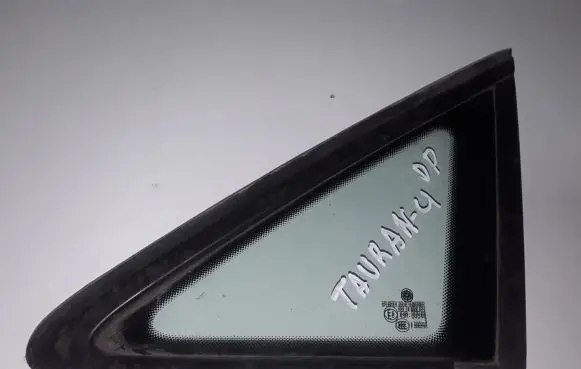 Volkswagen Touran II Front triangle window/glass 1T0845411