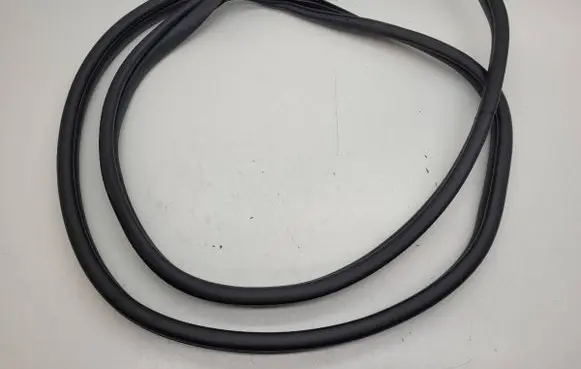 KIA Sorento IV Front door rubber seal 