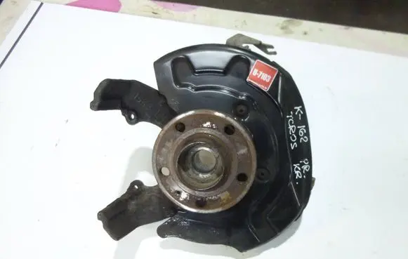 Front wheel hub spindle knuckle