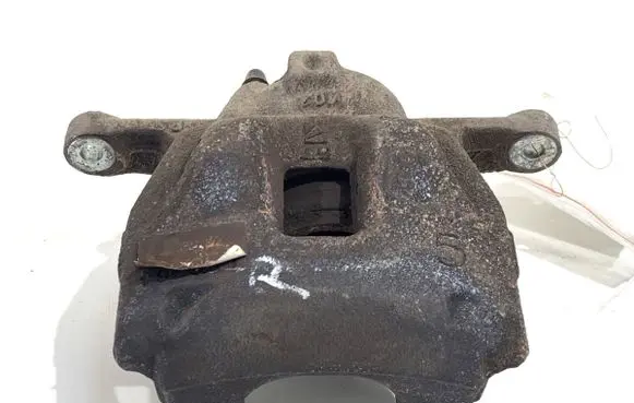 Toyota Yaris Cross Front brake caliper