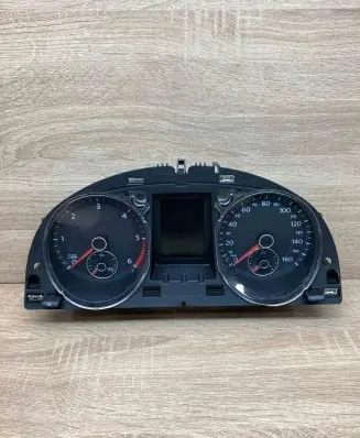 Volkswagen PASSAT B7 Speedometer (instrument cluster) 3AA920970E A2C53439630