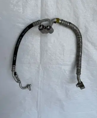Opel Astra K Air conditioning (A/C) pipe/hose 39042322
