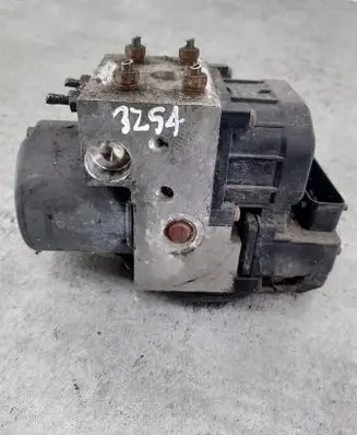 Toyota Corolla E120 E130 ABS Pump