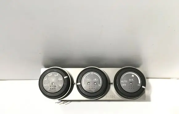 Nissan X-Trail T30 Climate control unit 27500EQ300 AC200018A03000