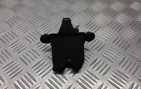 Skoda Octavia Mk2 (1Z) Tailgate exterior lock 1Z5827501D